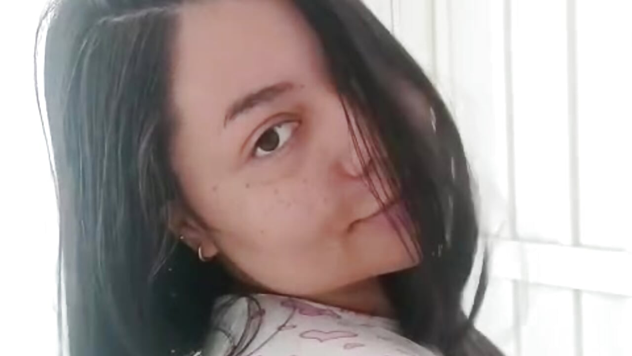 Do you want a private concert? 🤍☁ - فيديو من evaa_greey موديل الكام