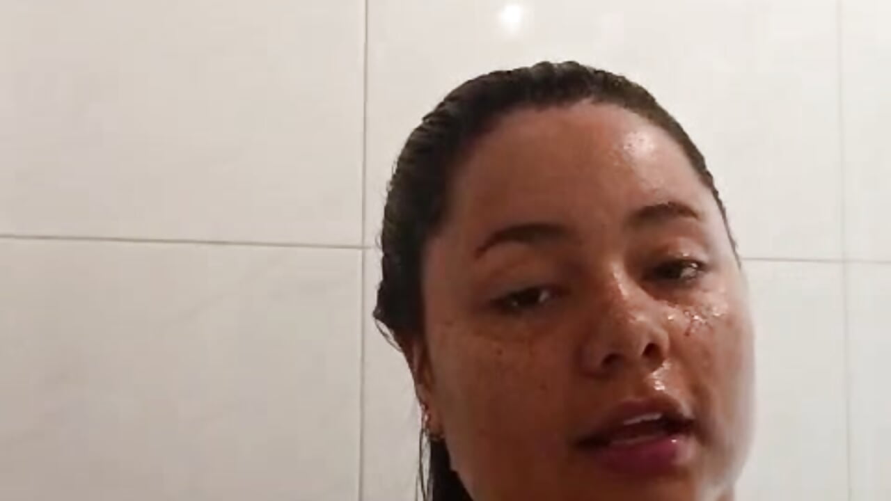 You give me a wash with soap - video by evaa_greey cam model