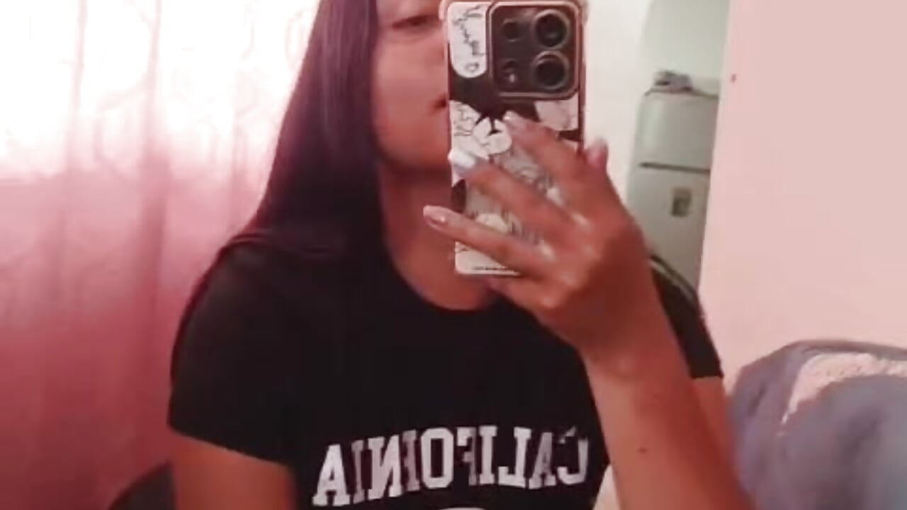 I need your presence - video by evaa_greey cam model