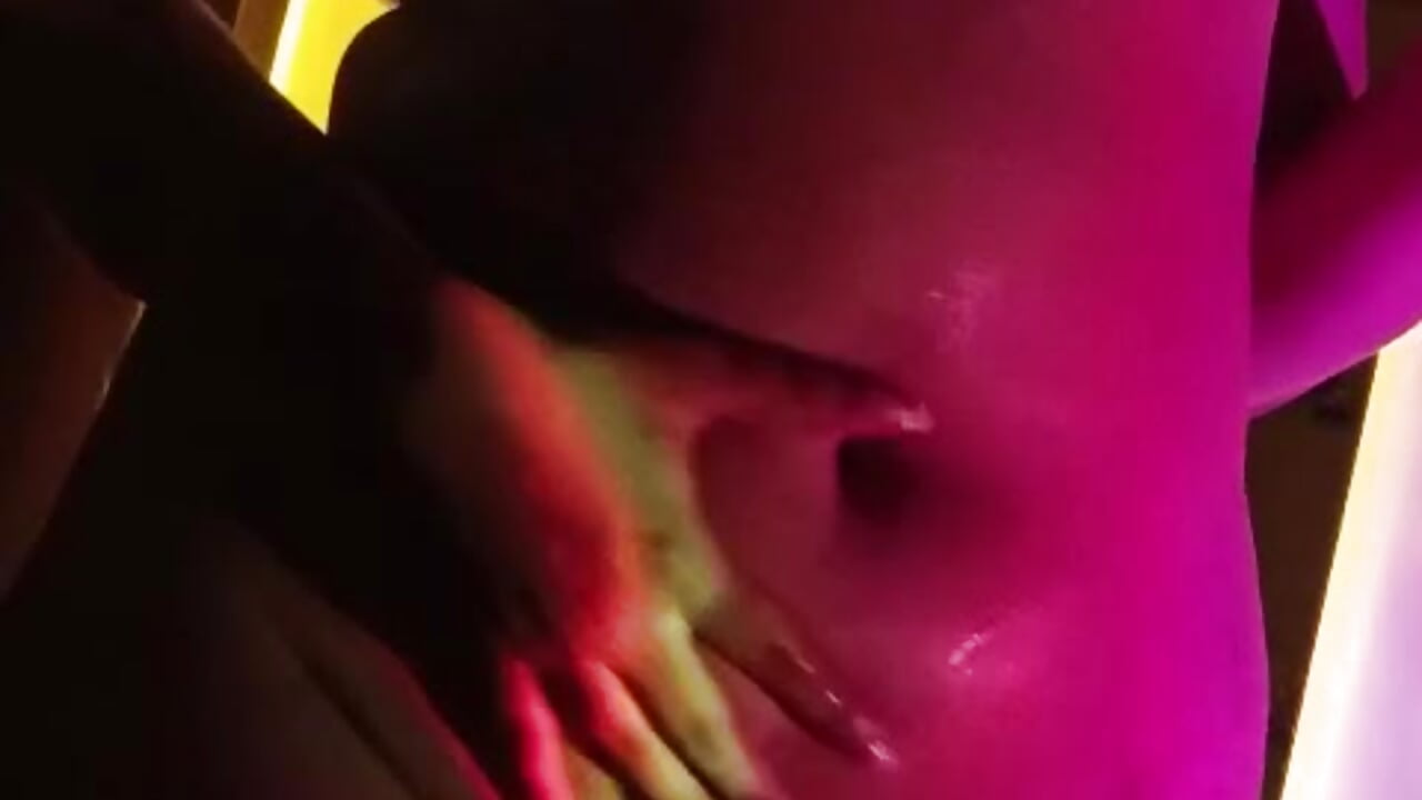 You lose yourself in my movements - video by evaa_greey cam model