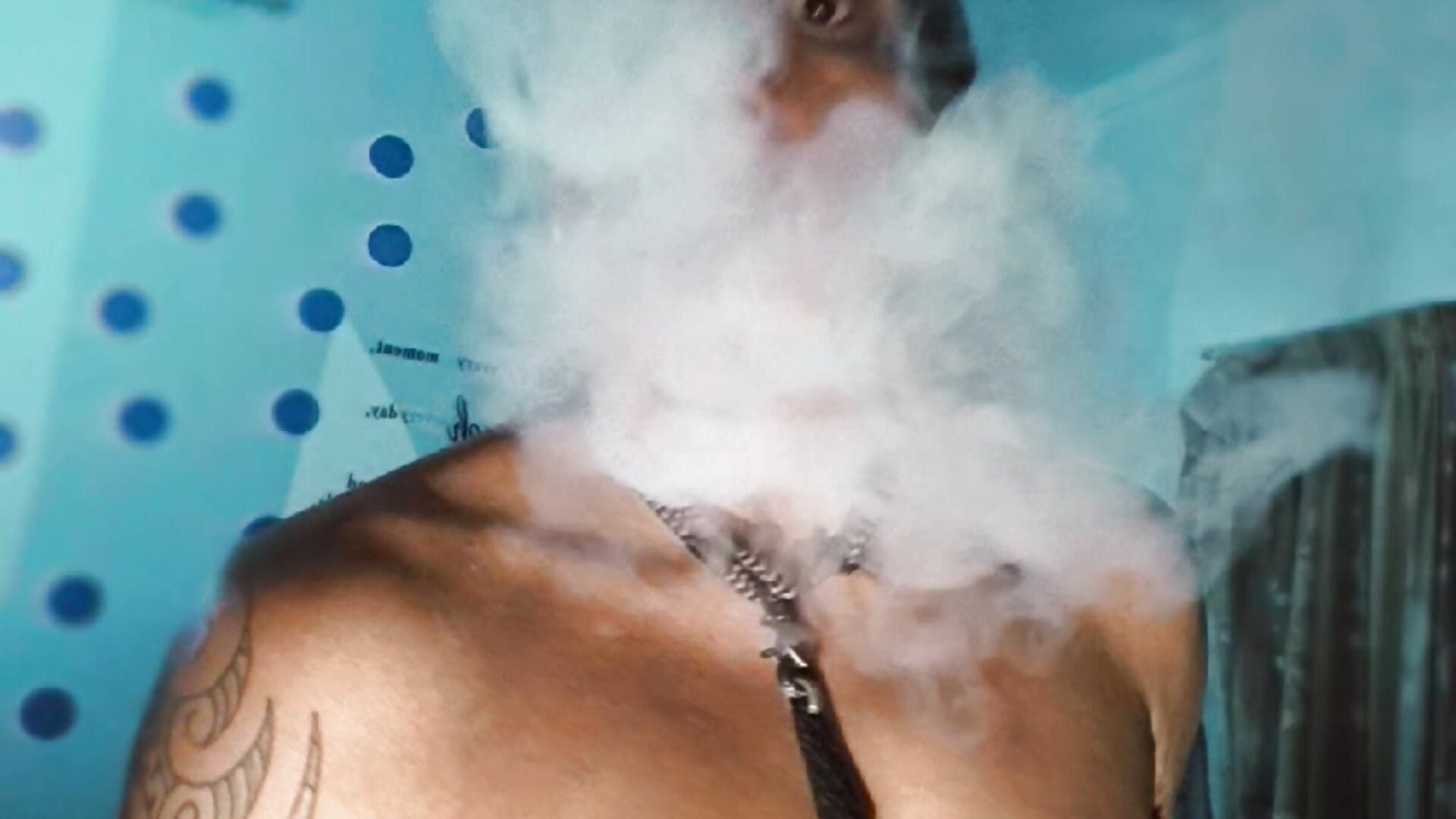 💨 - 視頻由 TAIZWRLD 主播提供