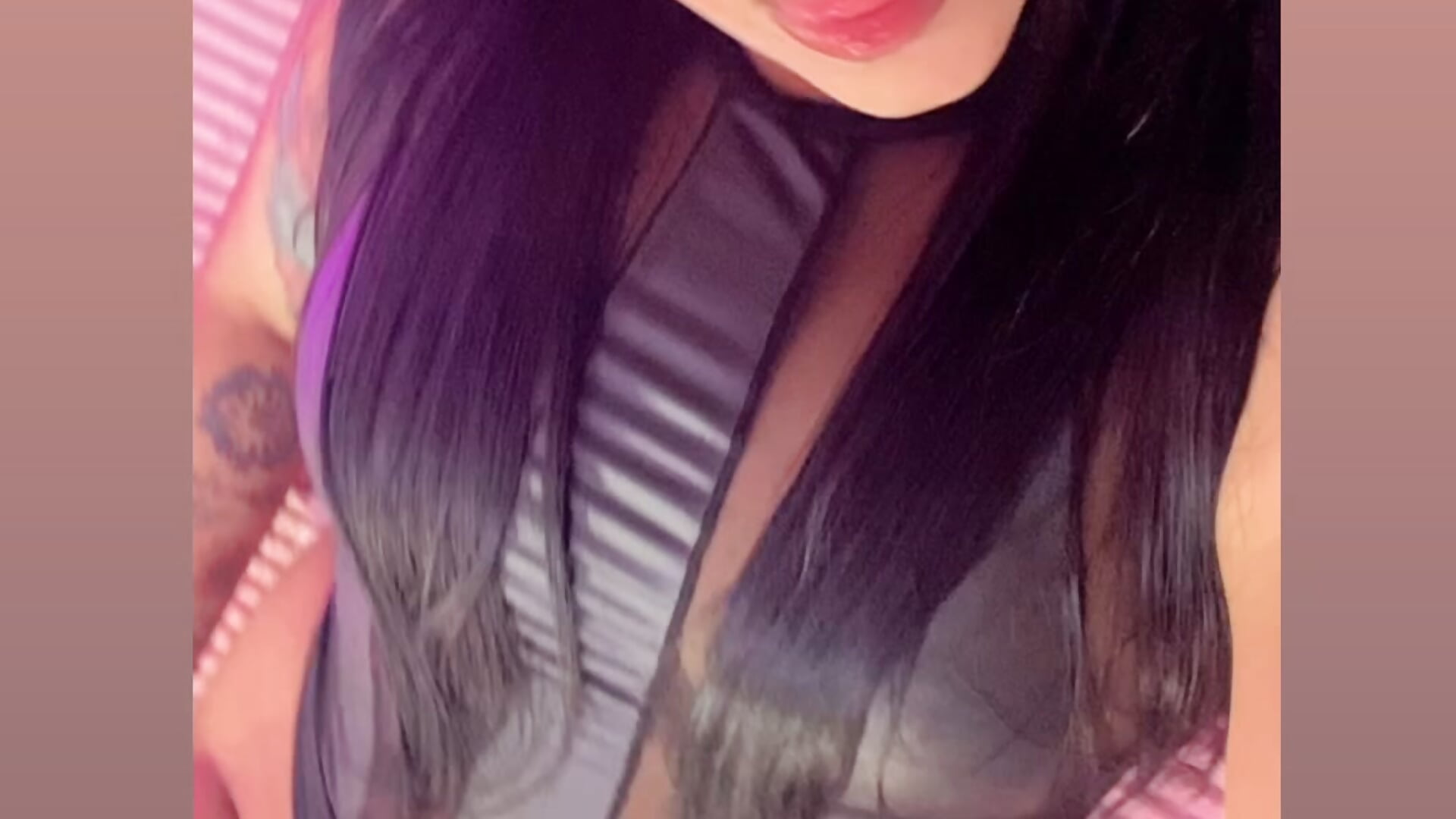 Hello ❣️ - video by Emily_rivera78 cam model