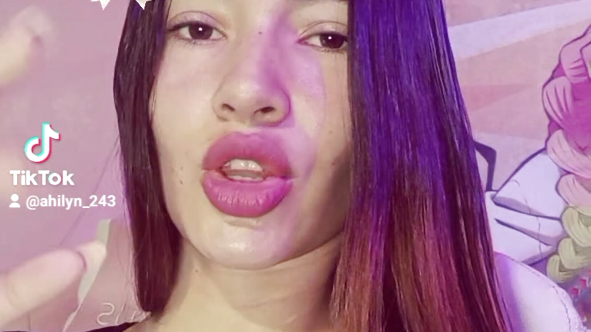 Una Como Yo Celosa Y Pechichona😘🤭🥹－カメラキャストの-Nicolの動画