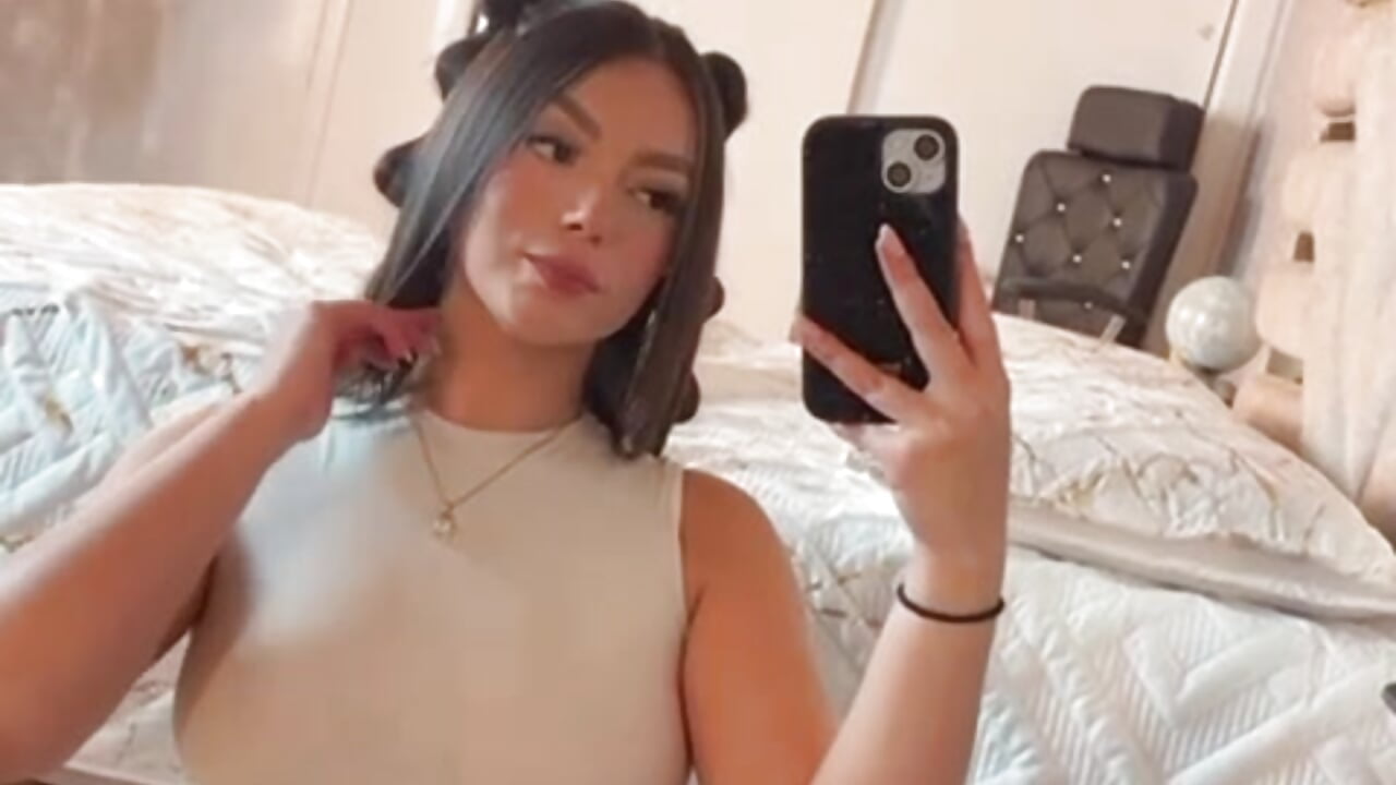 A tease of me today! - ElhaThomson 캠 모델의 동영상