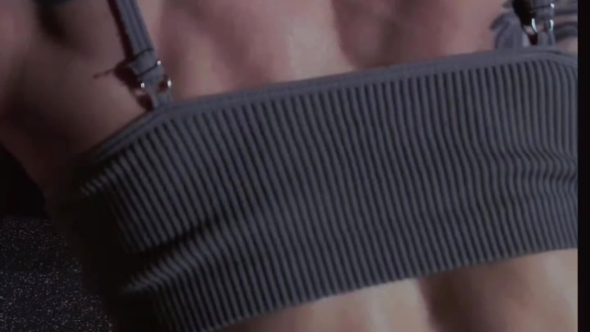 in sports - vídeo de la modelo de cam Holygirl_