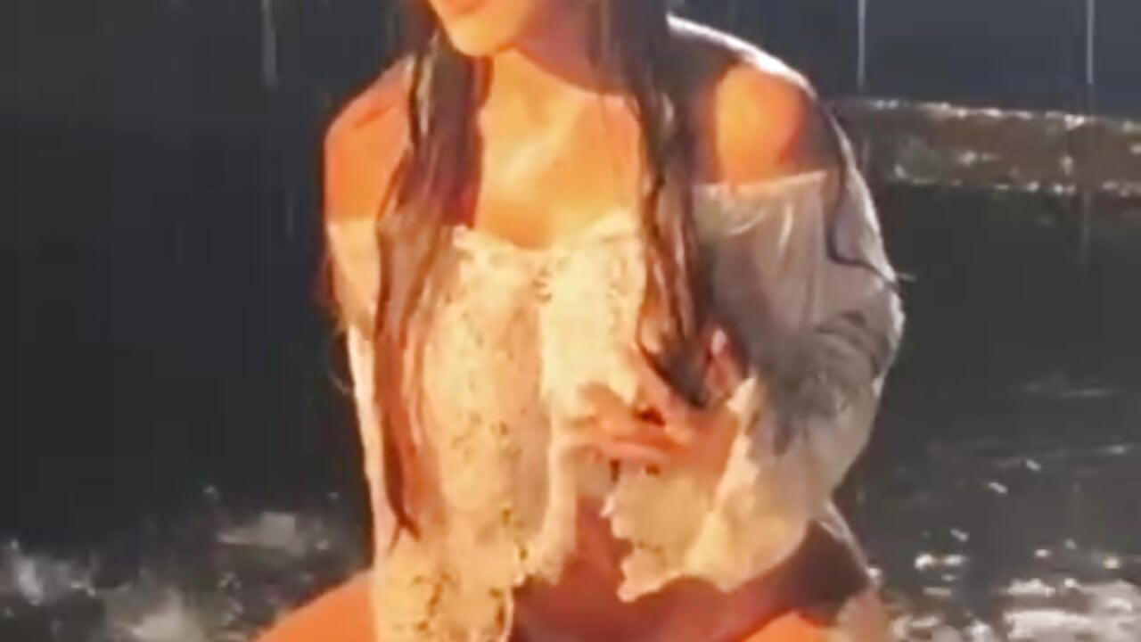 behind the scenes 📷 - відео від вебкаммоделі MelodyWinx