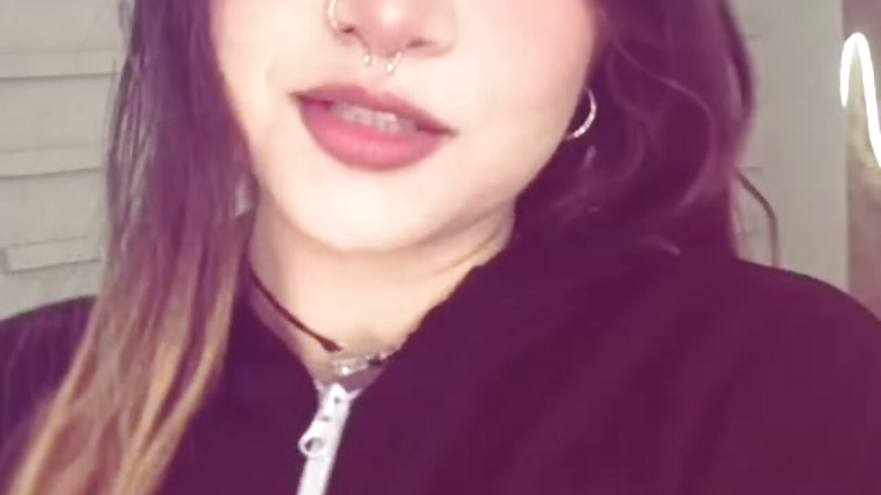 🤭✌️ - video di Shanntal_ modella di cam