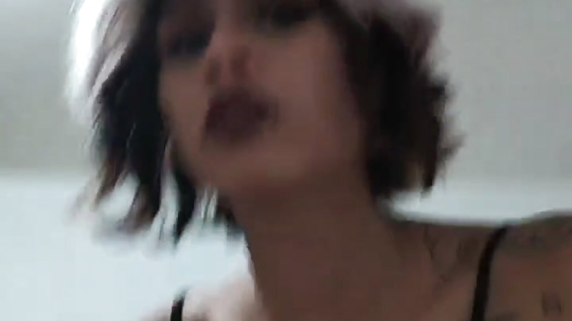 Un día normal :3 amo maquillarme, pero me da pereza... xd - video di Nikoouwu modella di cam