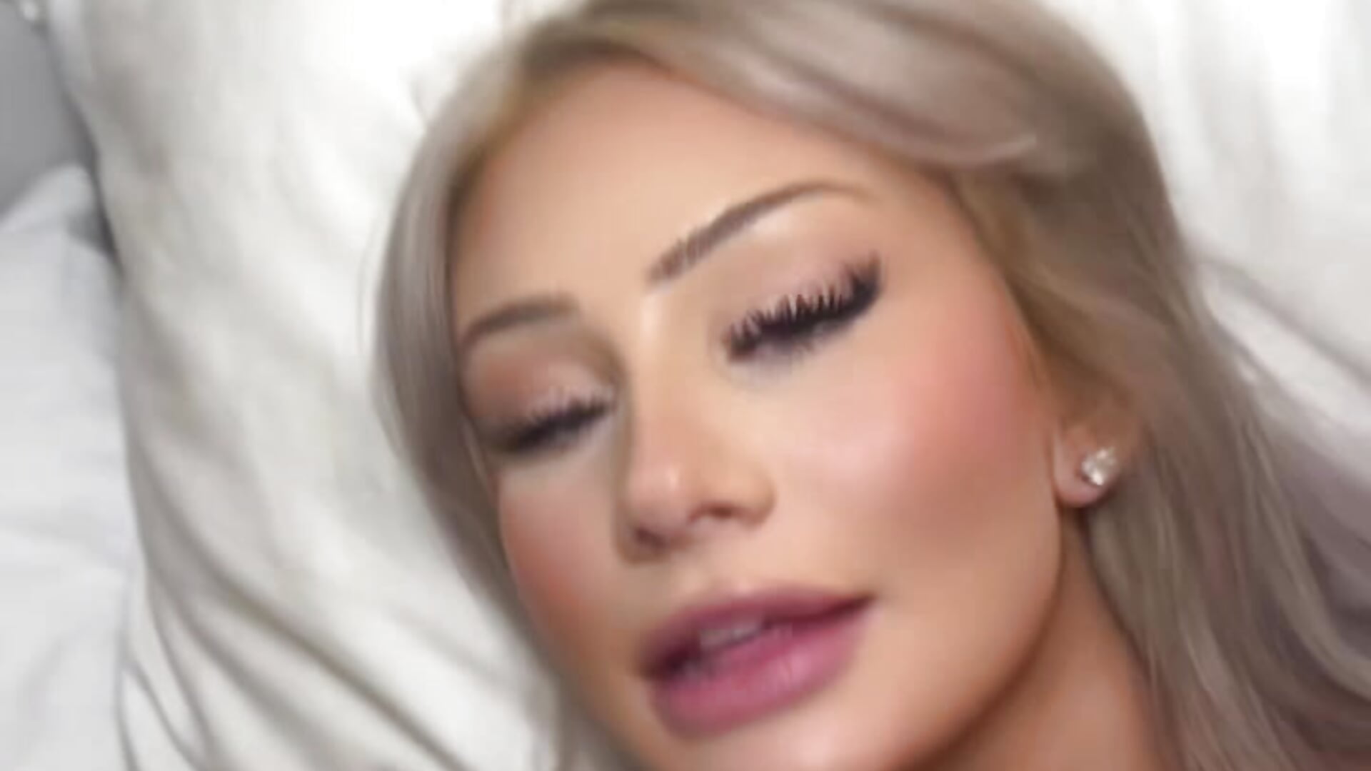 Iggyyy222s Nude Videos & Recorded Shows | Sex Porn Cam