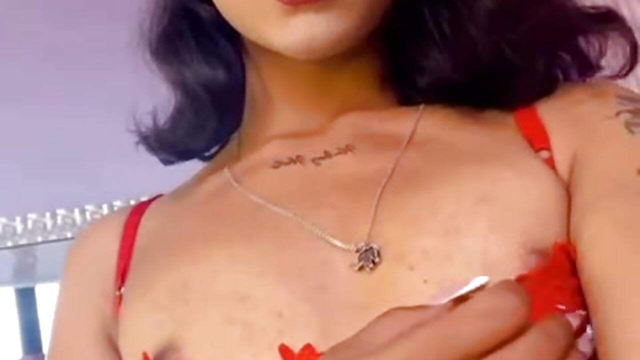 In your body is the medicine that my body needs 🤤👀 - відео від вебкаммоделі AliDiaz_