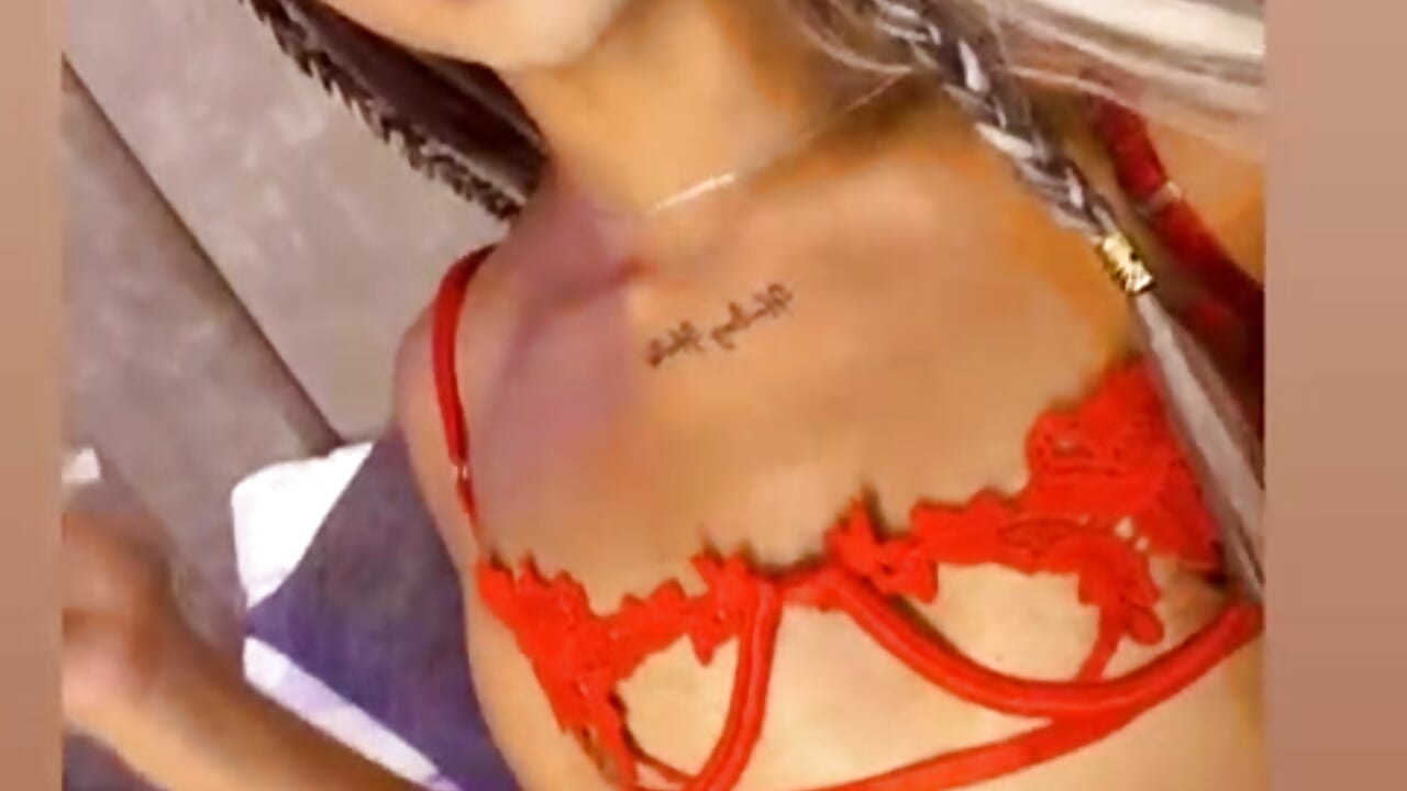 My cock is hard for you today... take it all and make me yours - відео від вебкаммоделі AliDiaz_