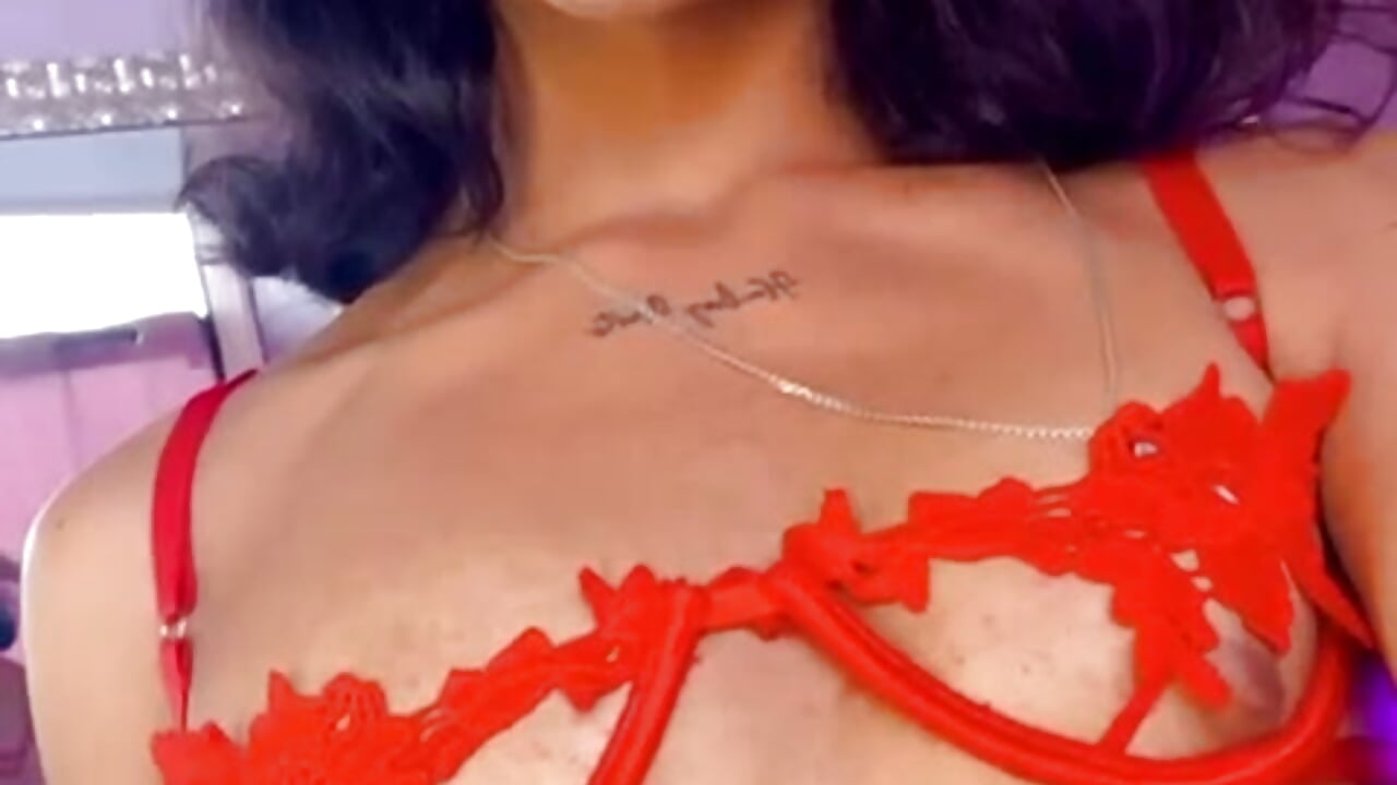 Look a little closer... 👀😈 - відео від вебкаммоделі AliDiaz_