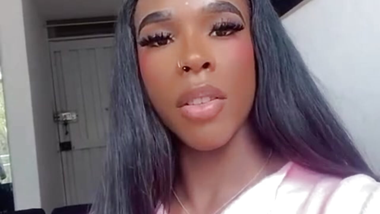 Beautiful face - video by k_stormi_ cam model