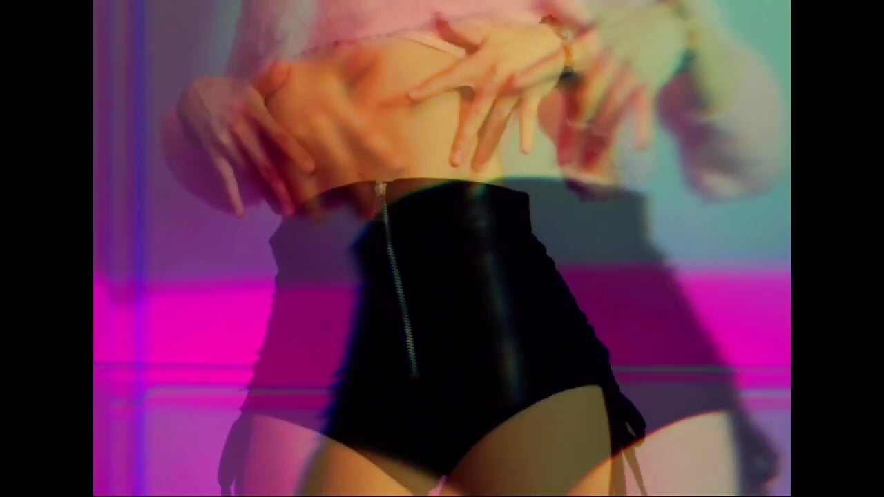 Magic in Every Hip Movement - video by Hotary_Yuko cam model