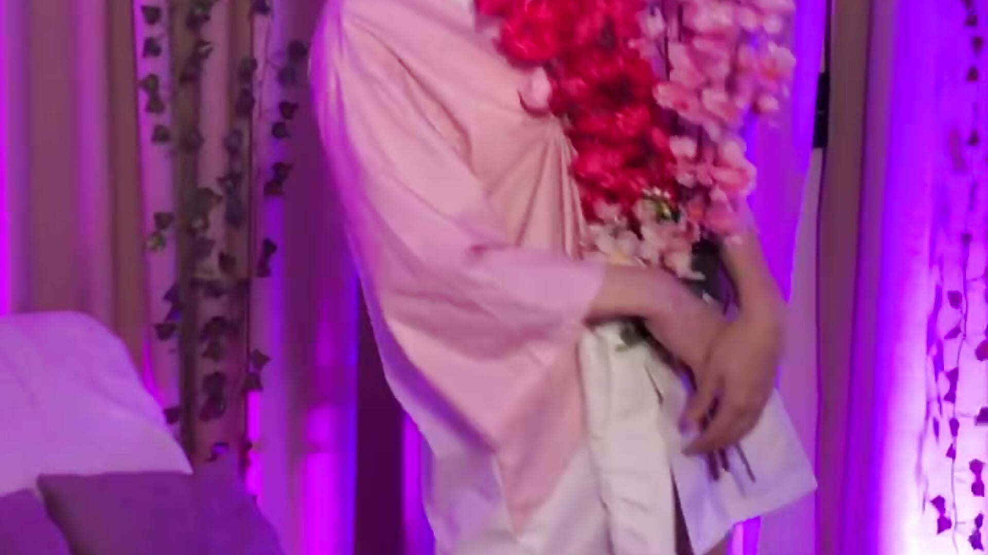 Light as cherry blossom petals - video van Hotary_Yuko cam-model