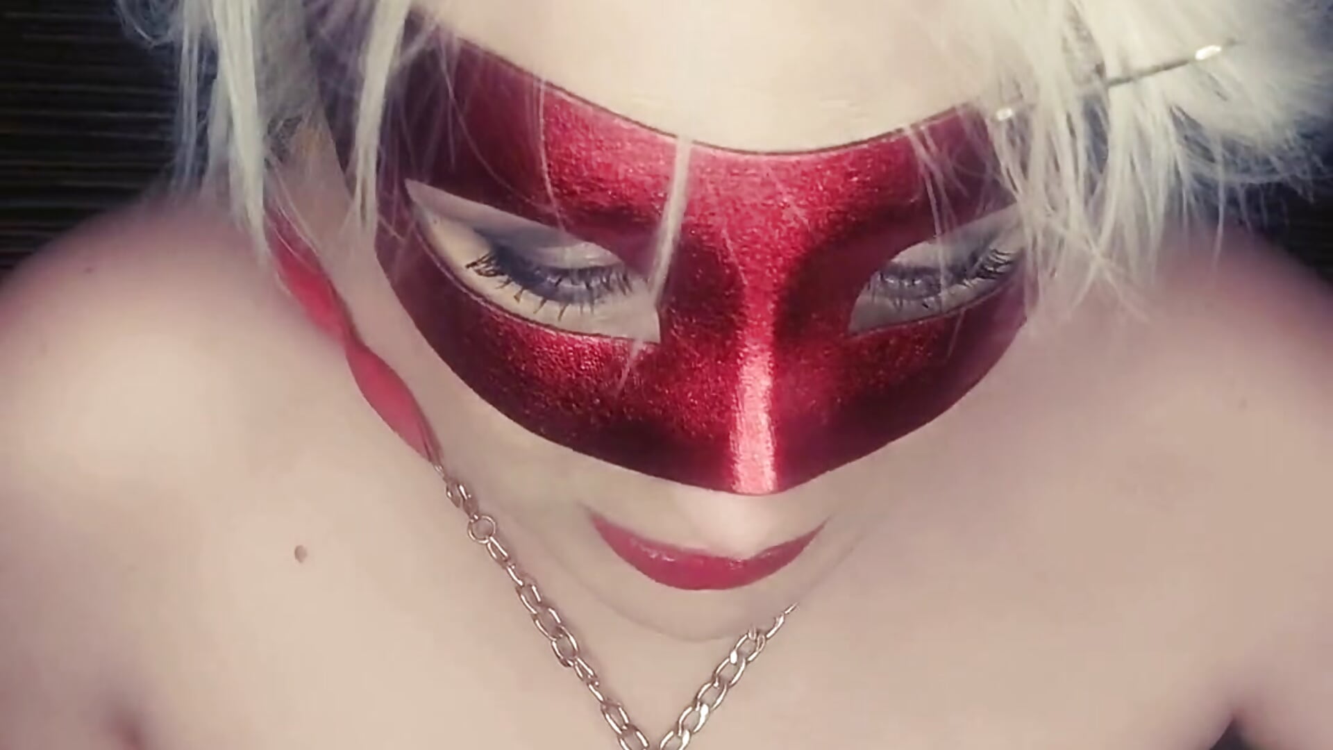 FREE --> UNHINGED BUNNY HAPPY EASTER – video af GoddessAlimony cam-model