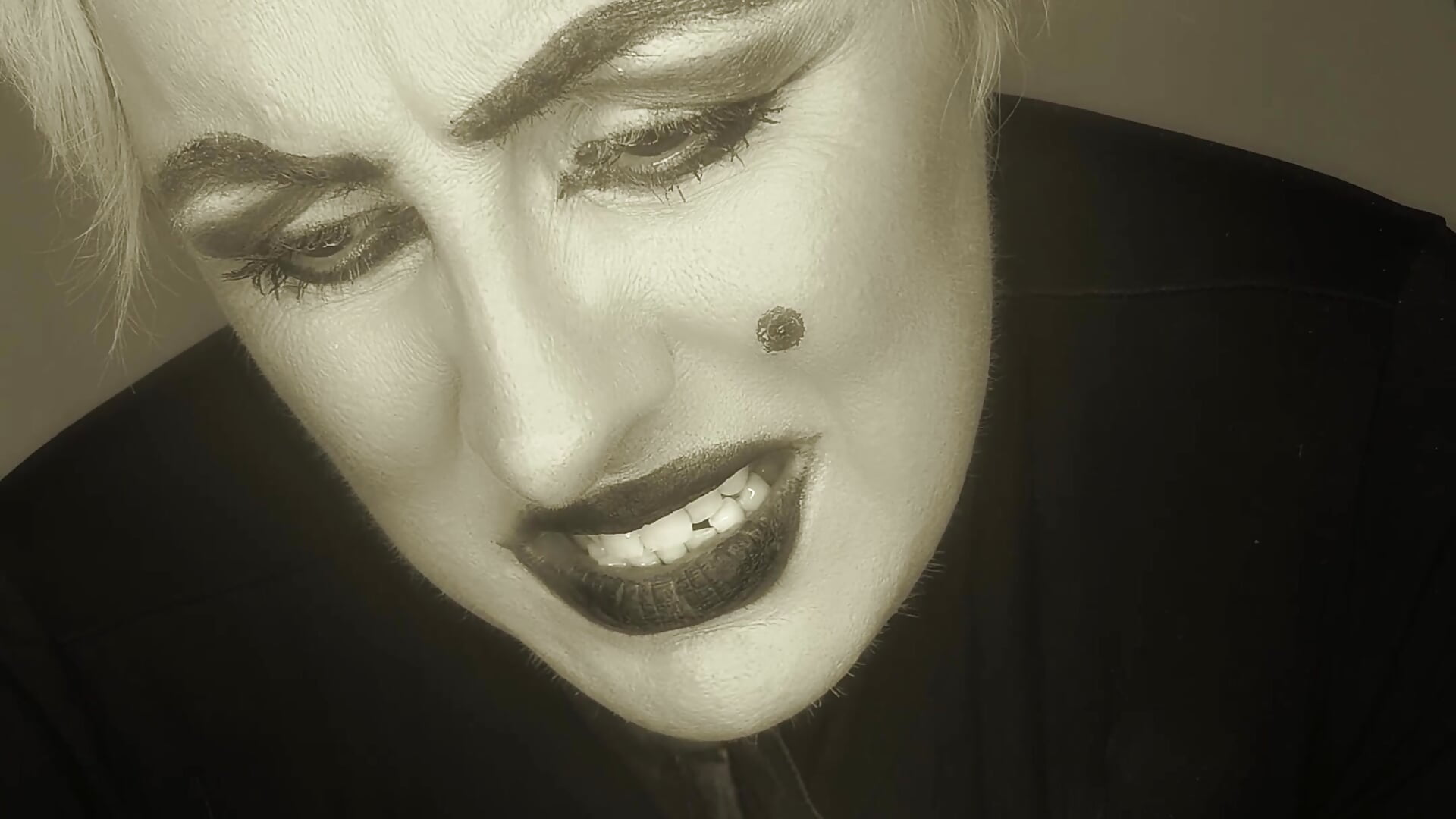 PLIMSOLLS PIGTAILS & POWER Trailer - video van GoddessAlimony cam-model