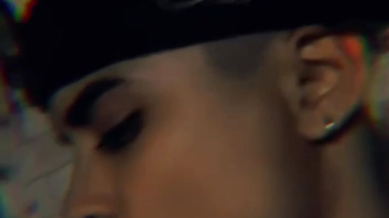 happy - Vídeo de Liiamthompson, modelo de vídeos