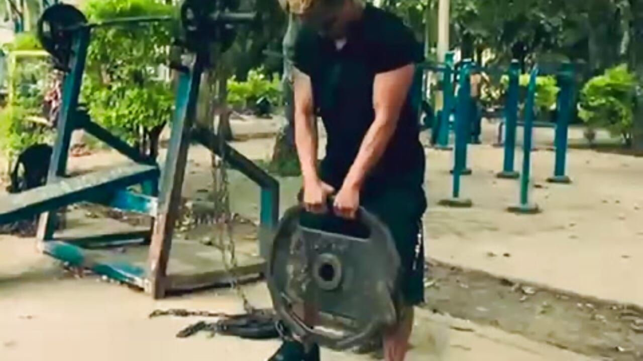 What I do on my days off is train my body - Video von Liiamthompson Cam-Model