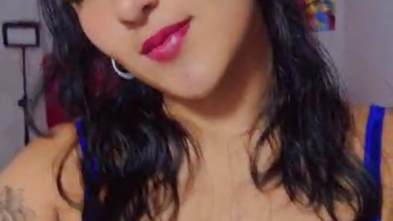 Big kiss - video av kailyn_funny cam model