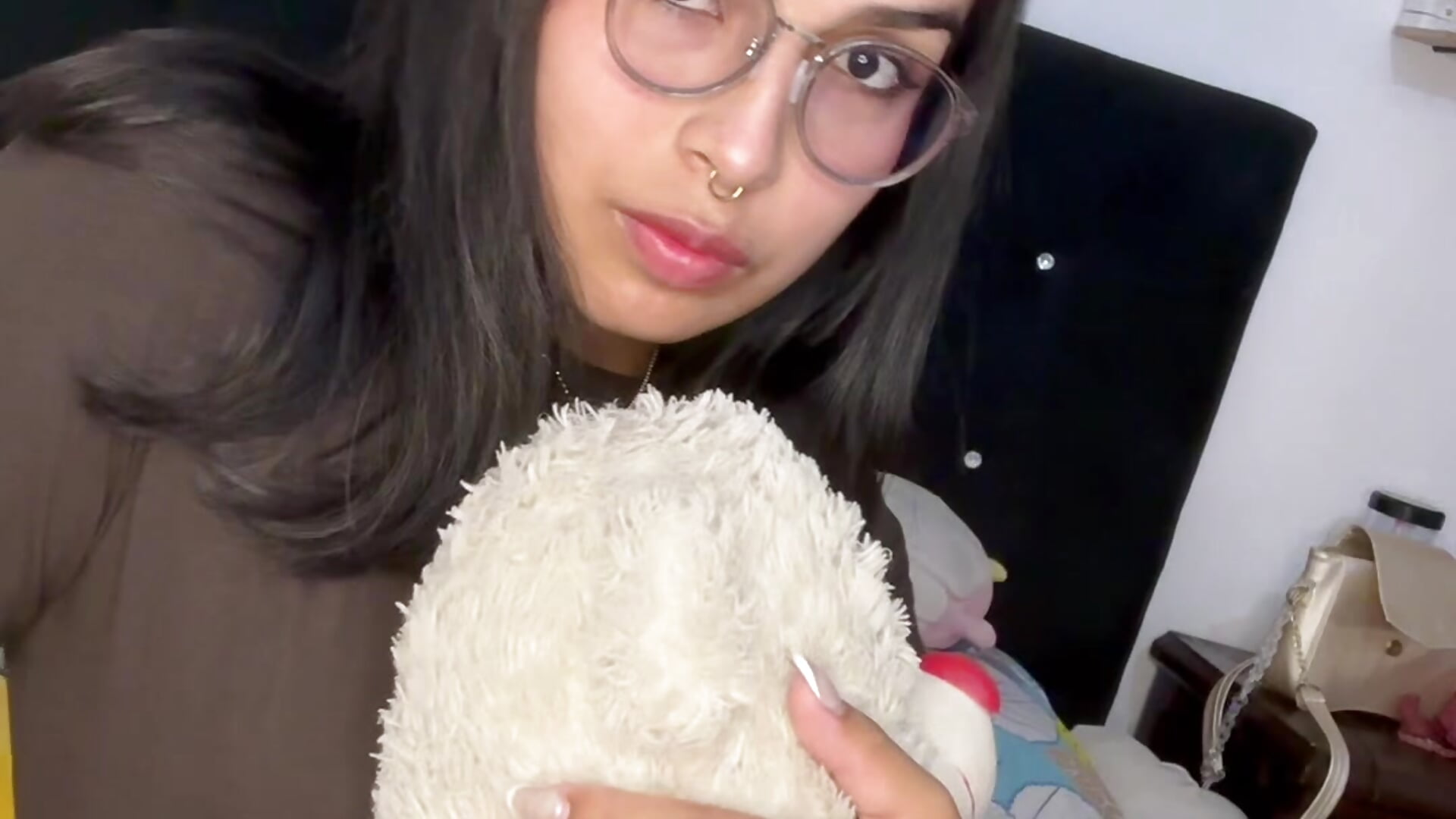 Amo los peluches - video by Hi_Yara cam model