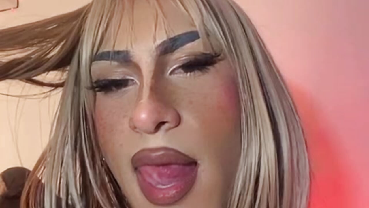 love me? - video by aisha_braunn cam model