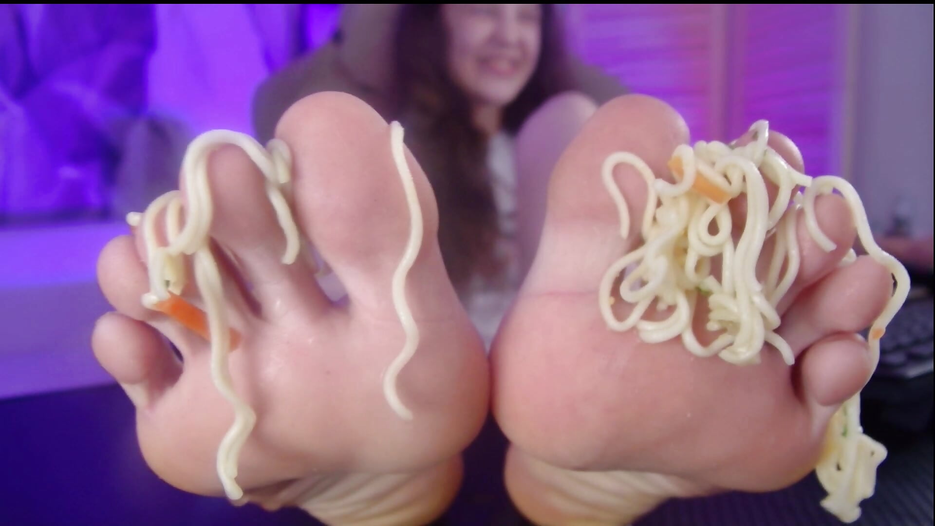 food on my soles - video by MilaStoyne cam model