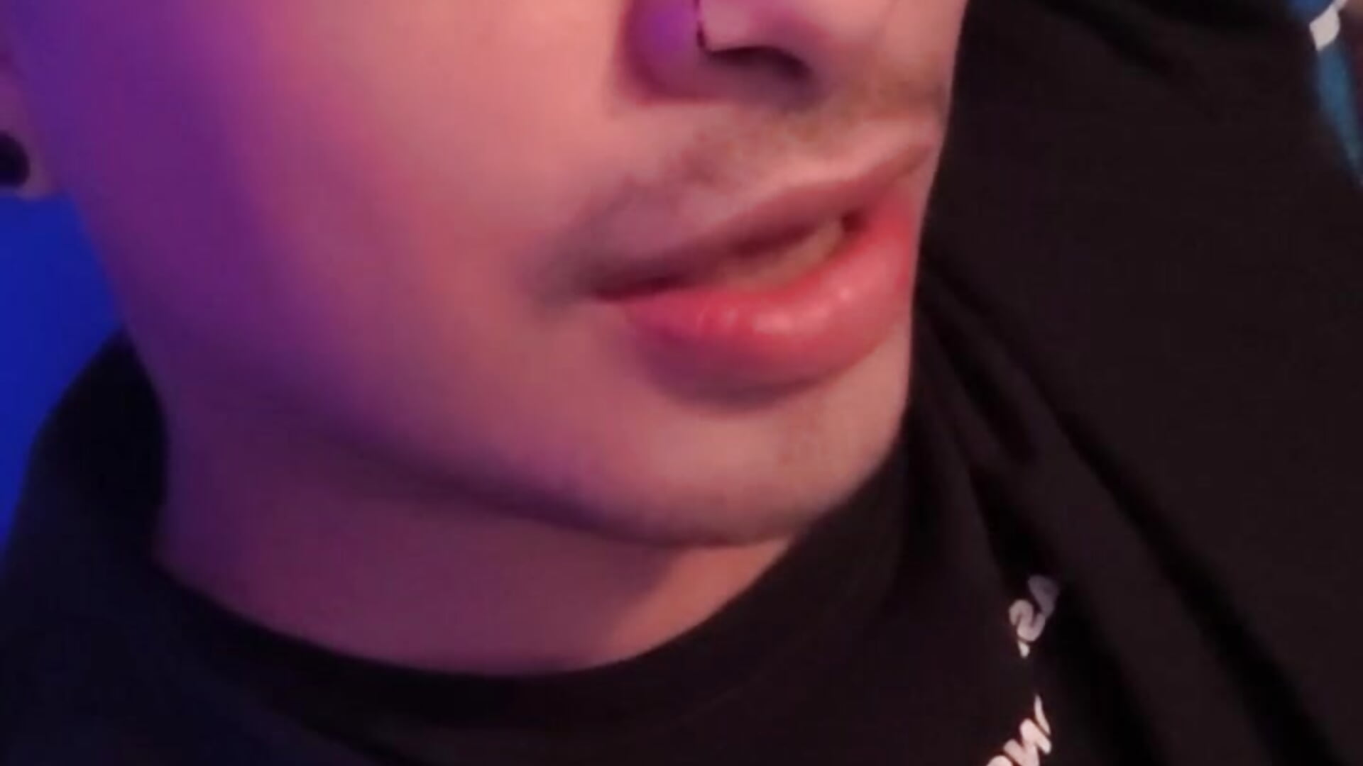 Holaa - AlanSpicologo 캠 모델의 동영상