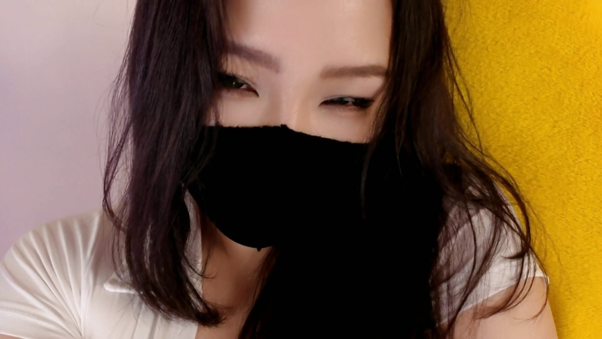 playful eyes, sparkling with arousal - video by Belover_nana cam model