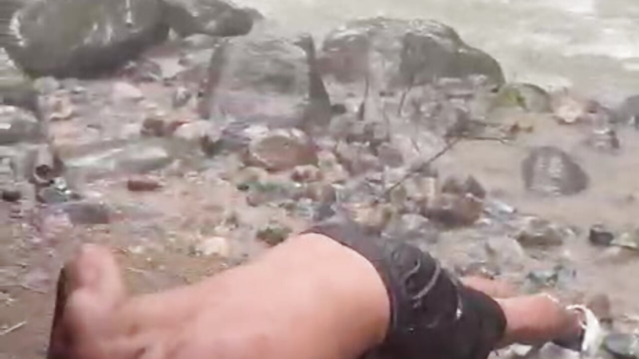 Push-ups in the river 😵💪💪 - video by Niick01_ cam model