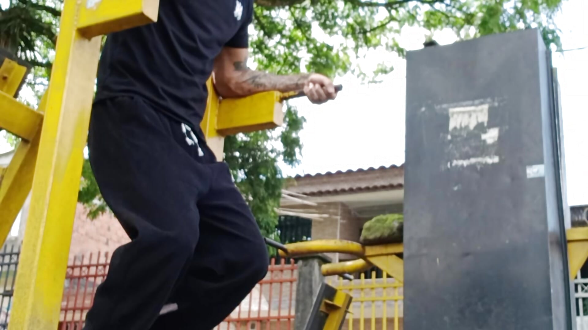 We warm up our muscles 💪🧢 - video by Niick01_ cam model