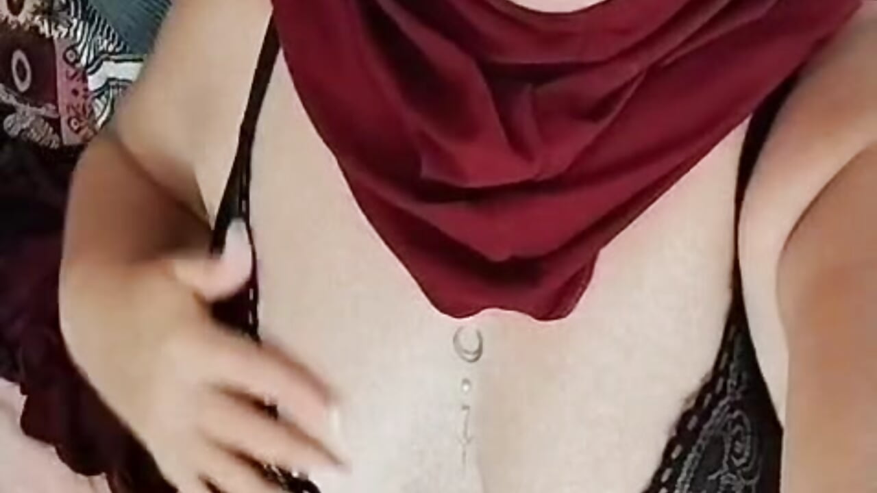 black lingerie, sweet lips 👄🤩