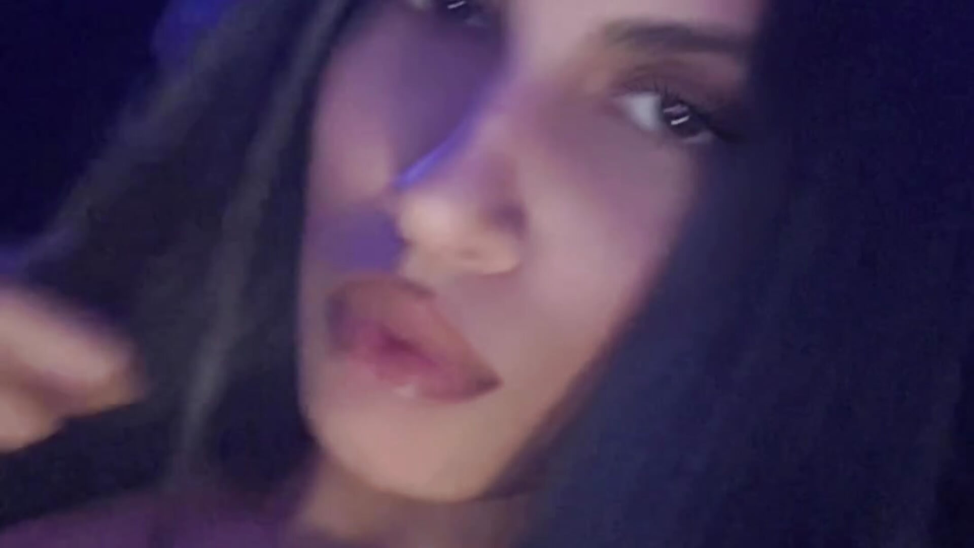 Bad bitch - video di Liyah_19 modella di cam