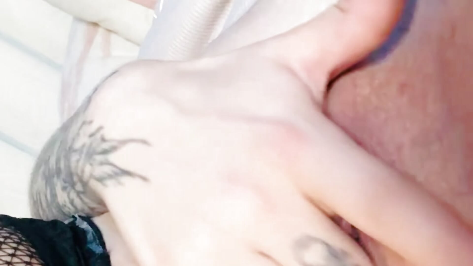 Are you thirsty ? 🥵🤓 - Lally_Valencia__主播的视频