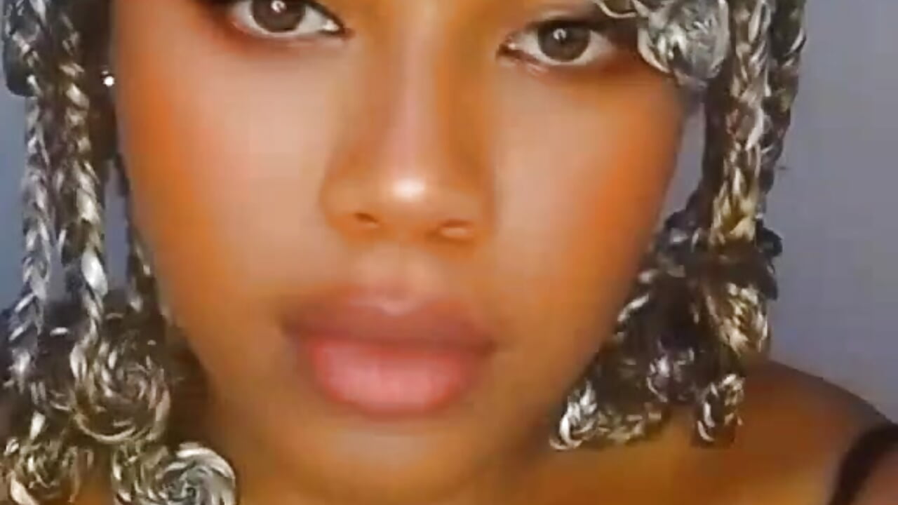 Fine Girl - video by Zura_Sonsu cam model