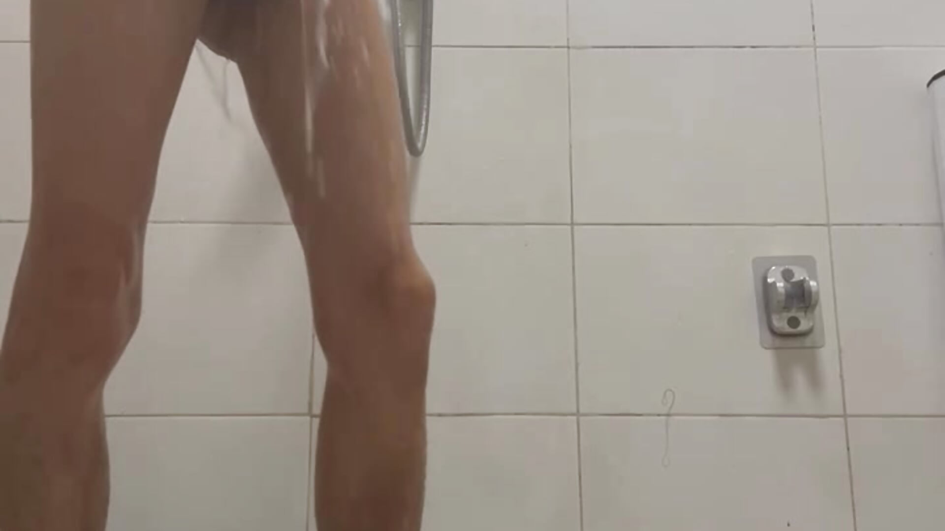 每天都要洗澡澡。露脸沐浴（Take a bath every day. Show your face when bathing）