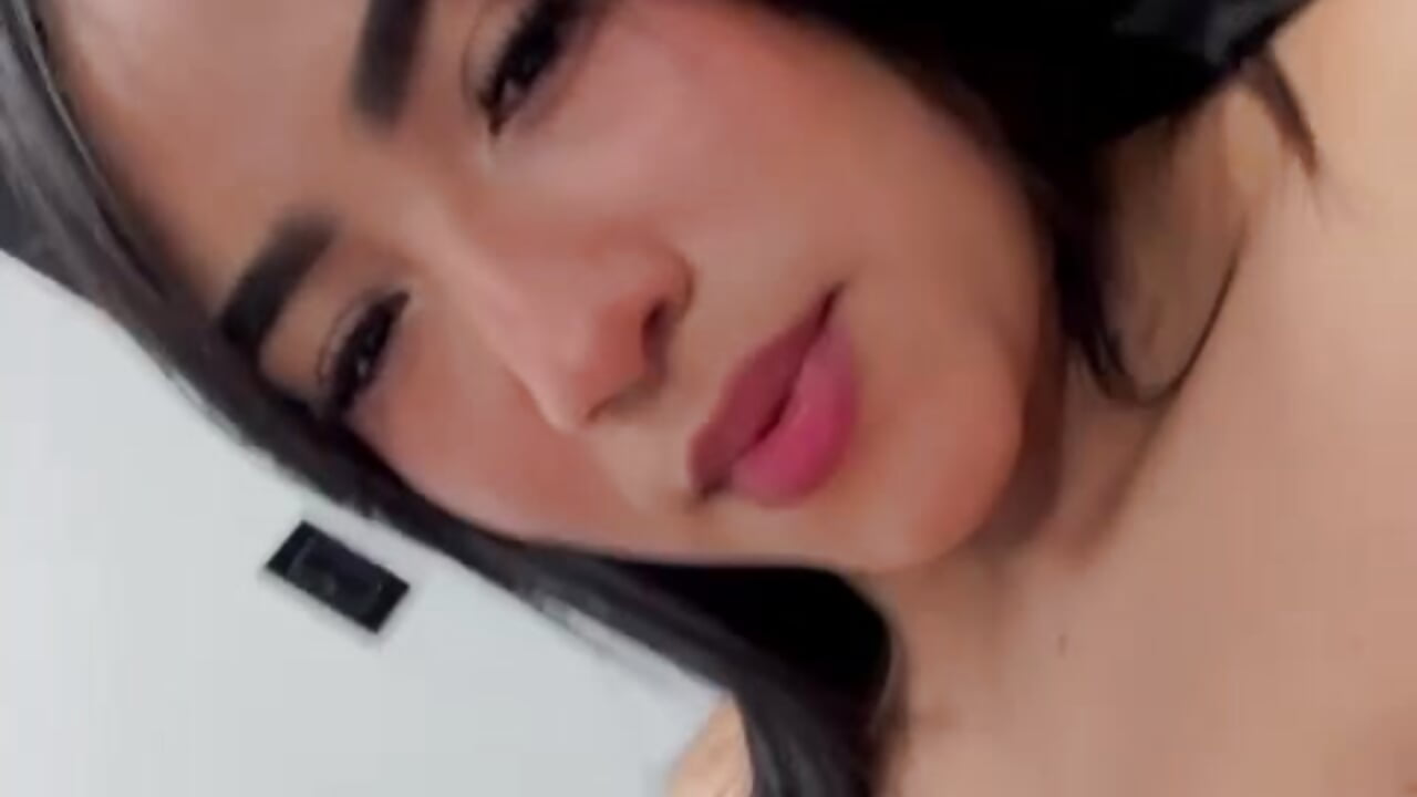 🫦 - видео от уебкам модела Lia_Guzman
