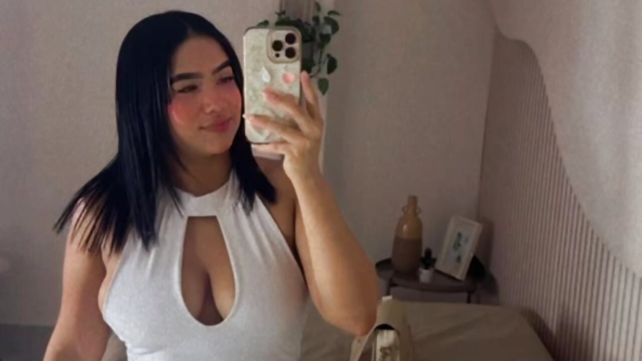 💋 - vídeo de la modelo de cam Lia_Guzman