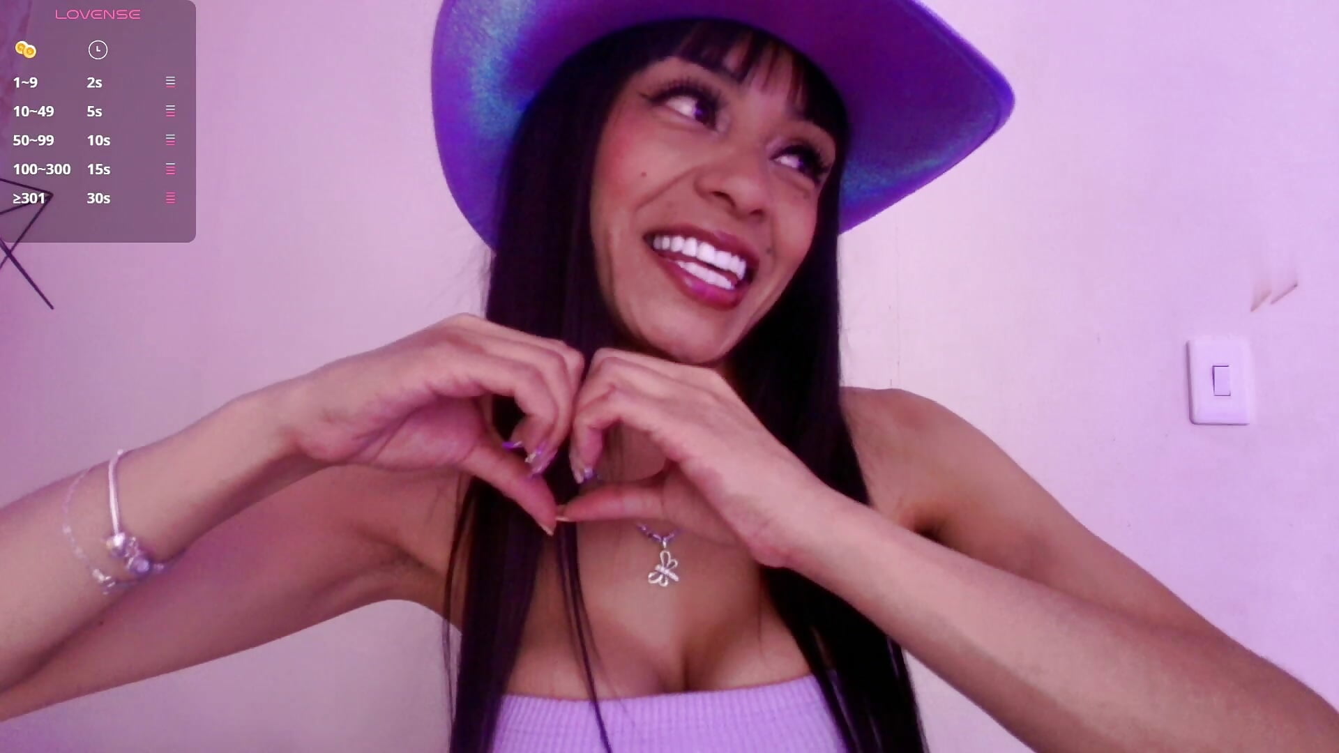 the cowgirl of your dreams - video di Raichell_ modella di cam