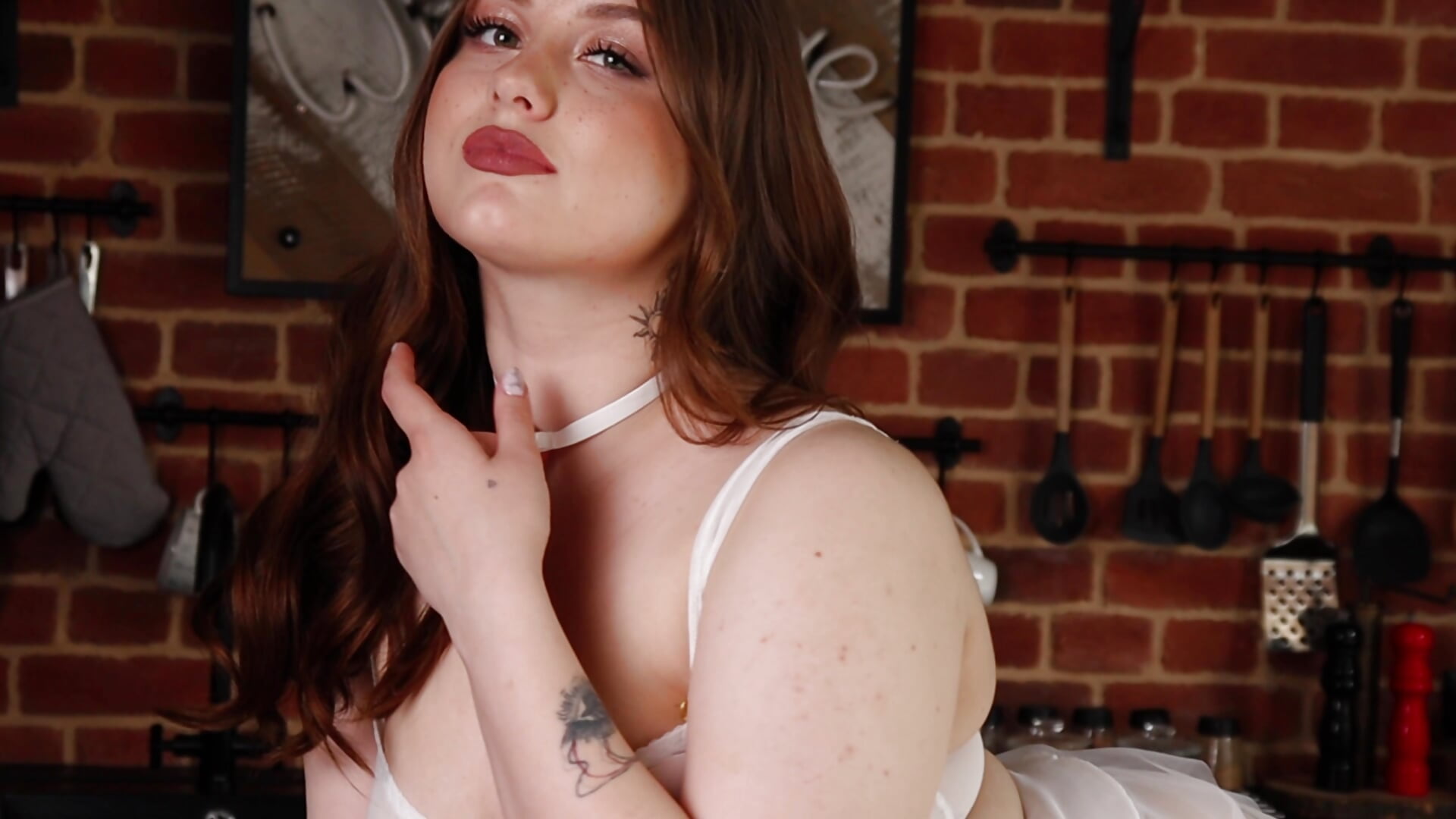 tenderness and details - video van Kendra_Parlow cam-model