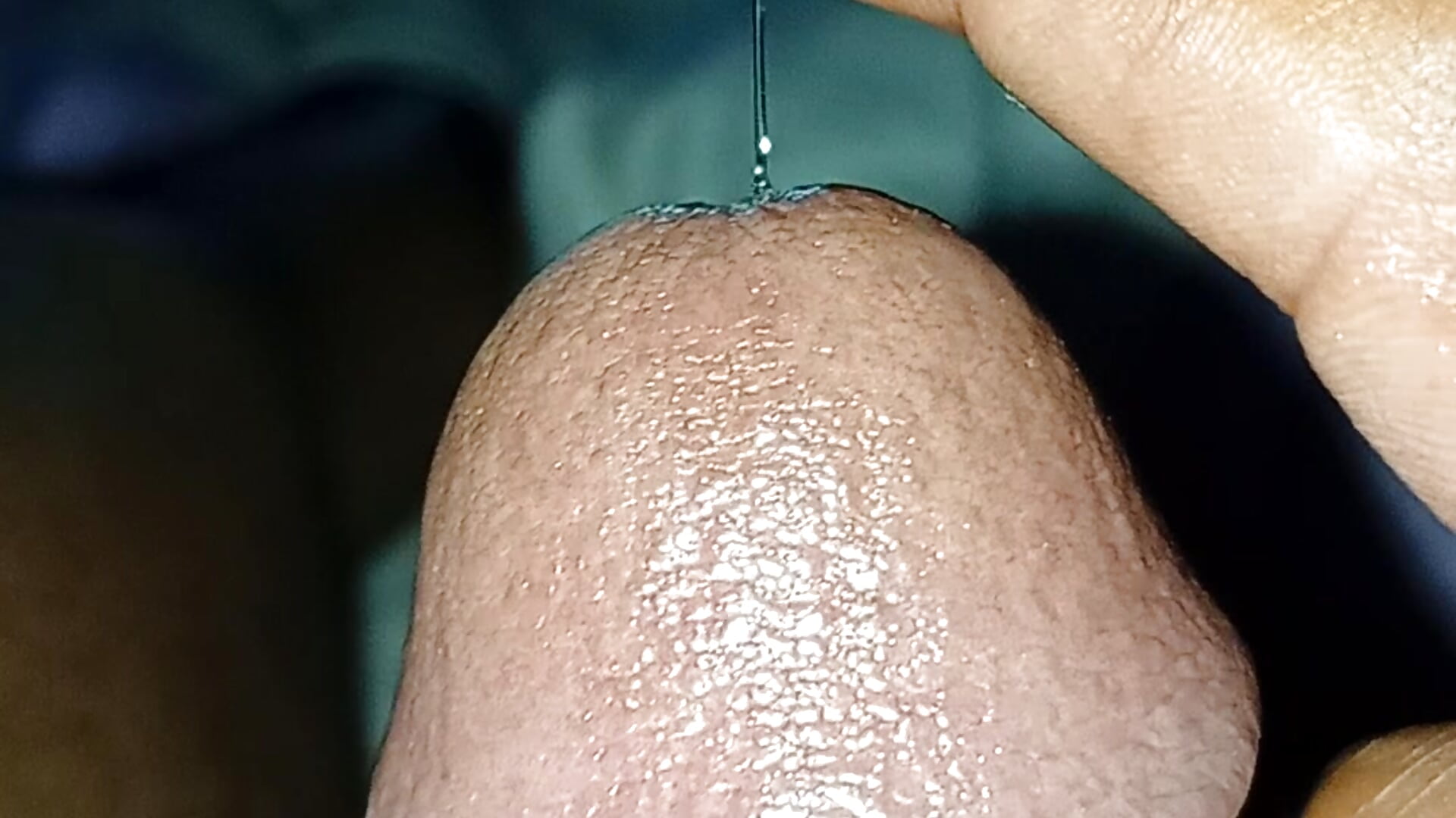 Precum - clip cu Ernesthot82 model videochat