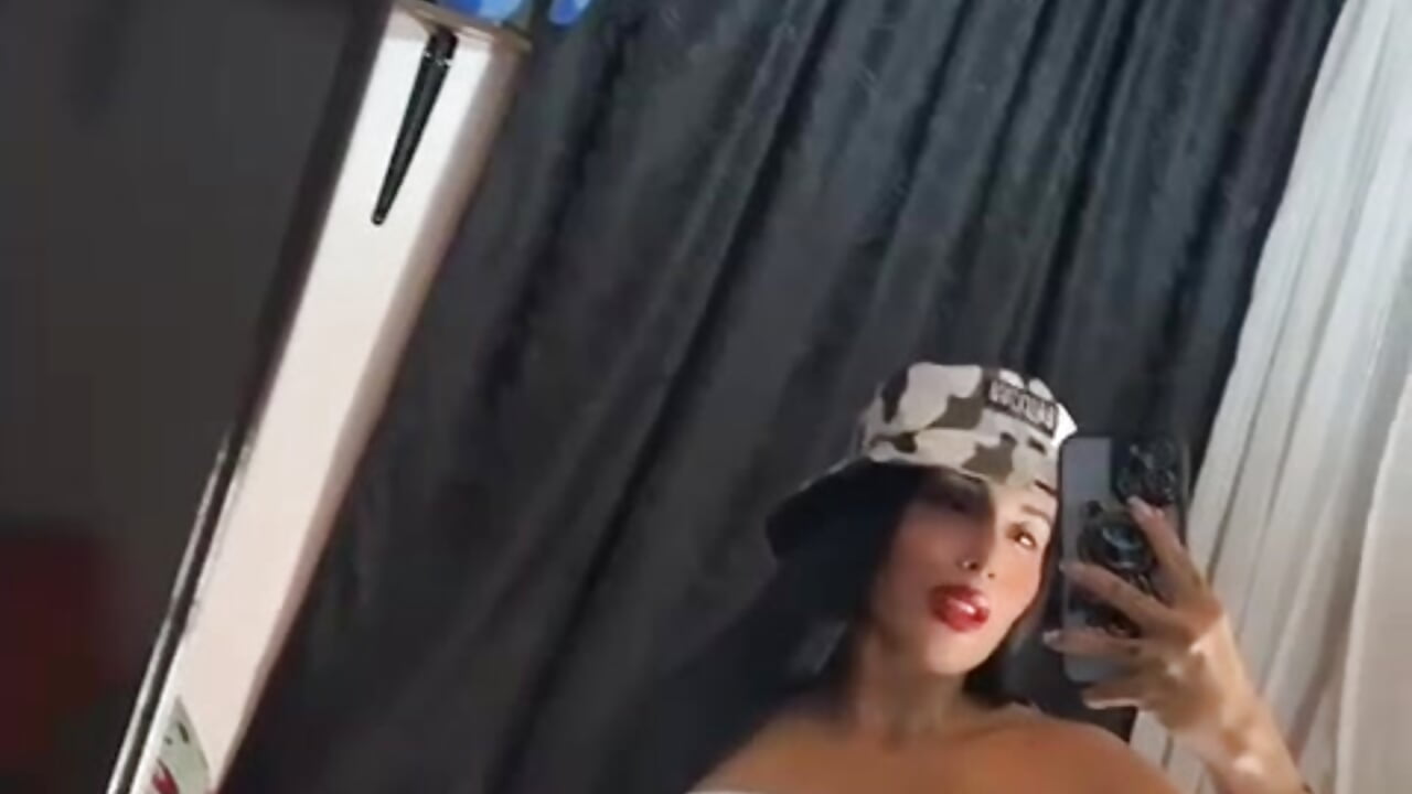 TIK TOK 💚 - video by Violetta_0 cam model
