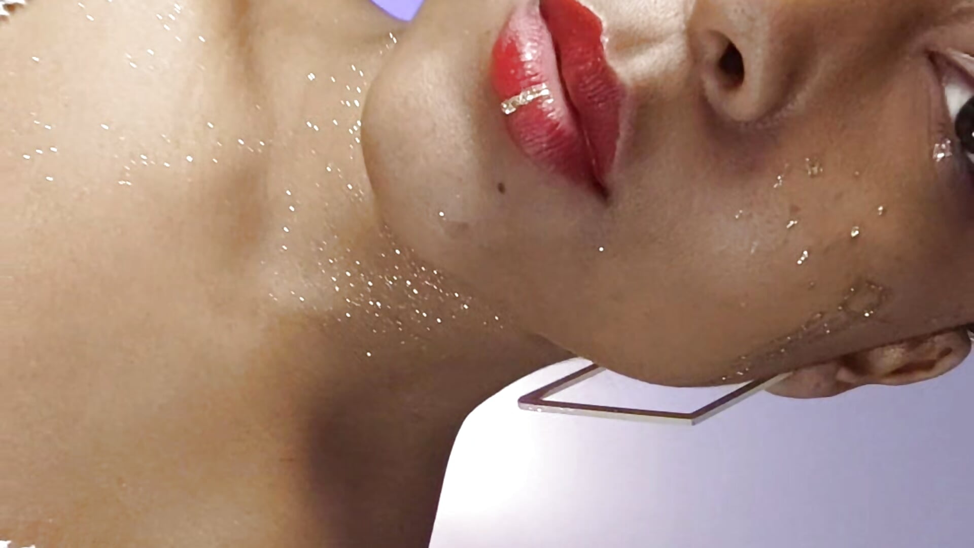 Hiii UwU - วิดีโอโดย kiryB โมเดลแคม