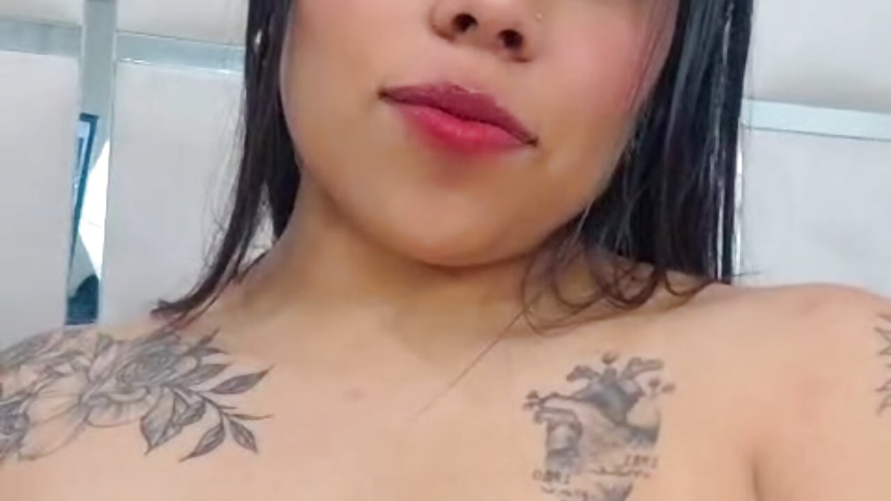 Sexy tits🍒😈