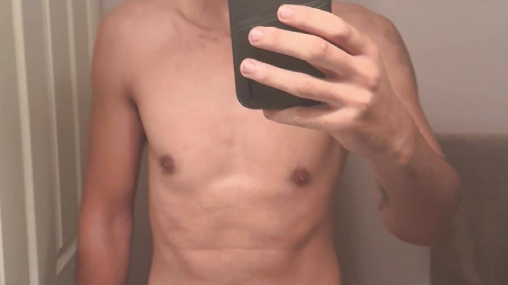 IMG_0057 - vidéo du modèle de showcams Damien55