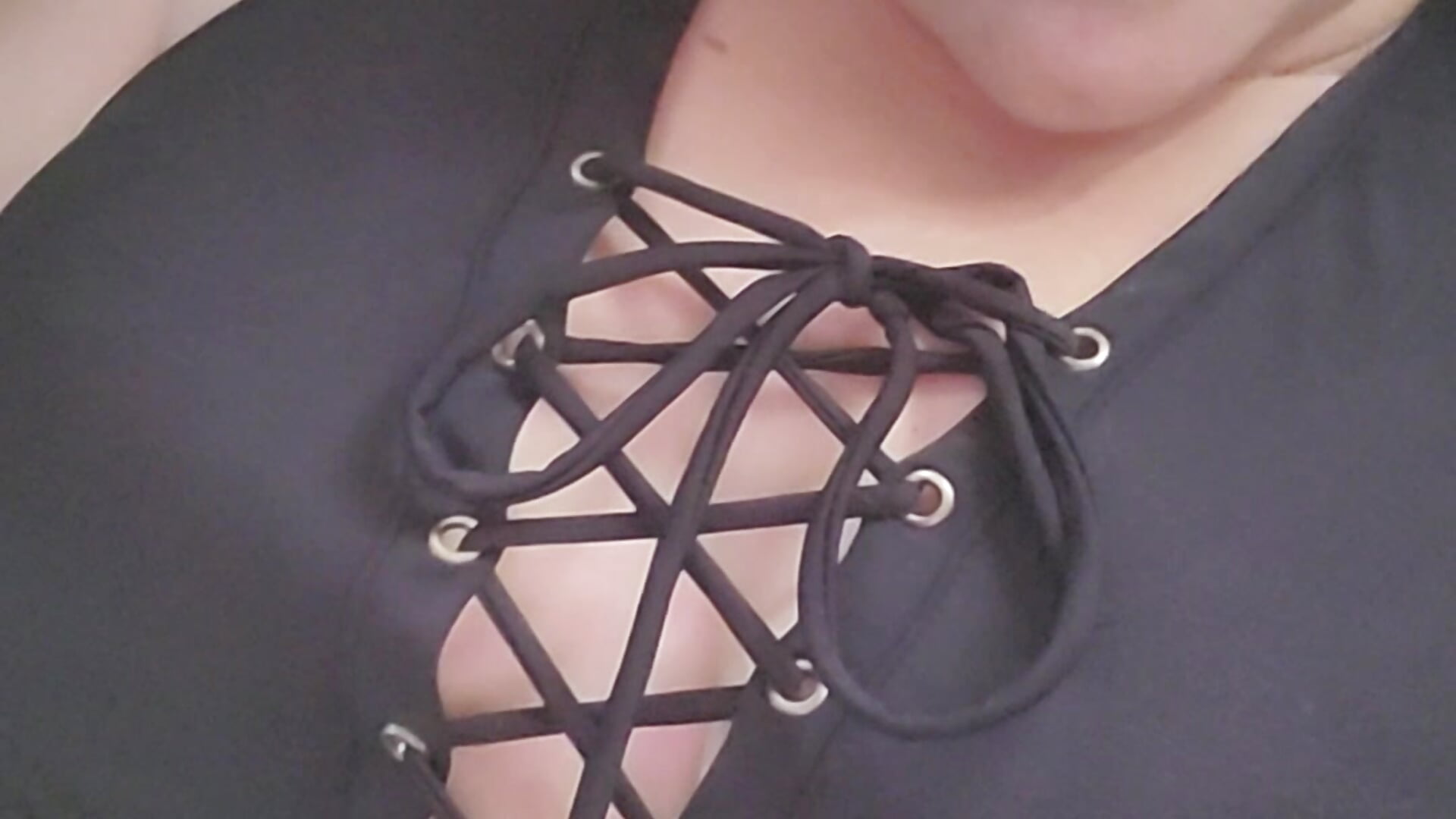 Girl that thing is bussn - video di GsSpot69 modella di cam