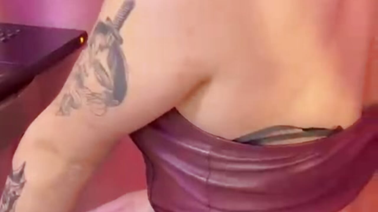 TATTOOS - video di Valu_euphoria modella di cam