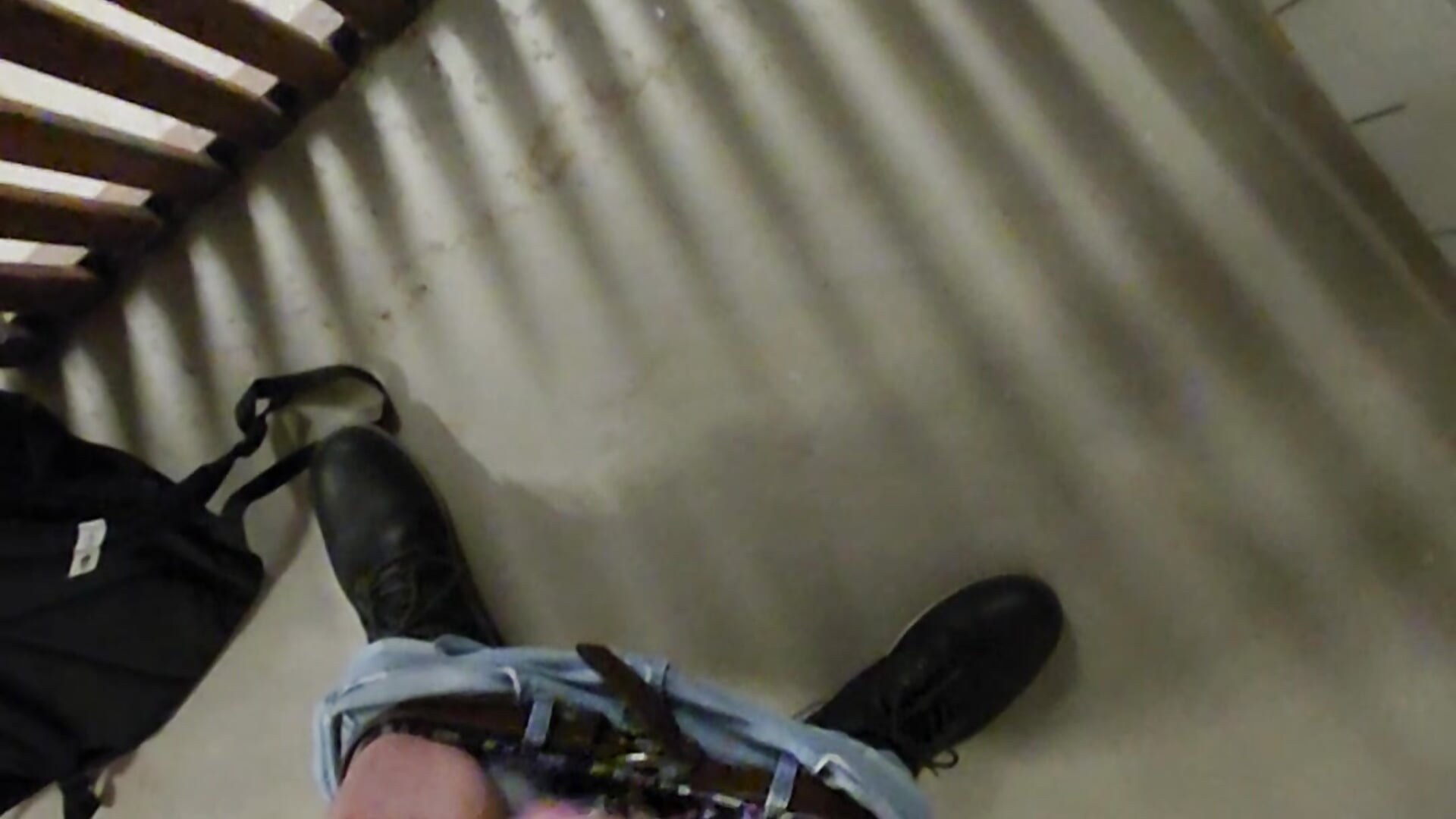 🔥Schnell mal Wichsen im Keller Wichsen🔥 😏💦🔥 - video của người mẫu cam Foxtrott_242