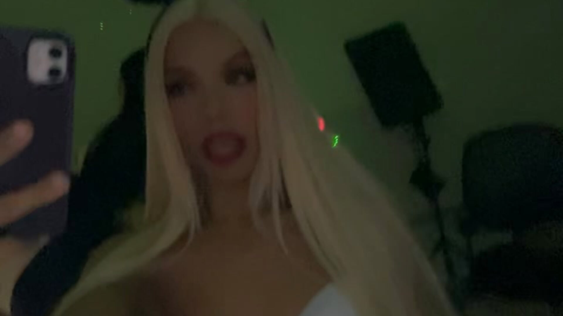 24 Years 🍀 - video by TIFFANY_AND_KAREM_ cam model