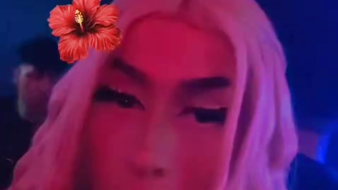 poll party - video by Irina_milkmaid cam model